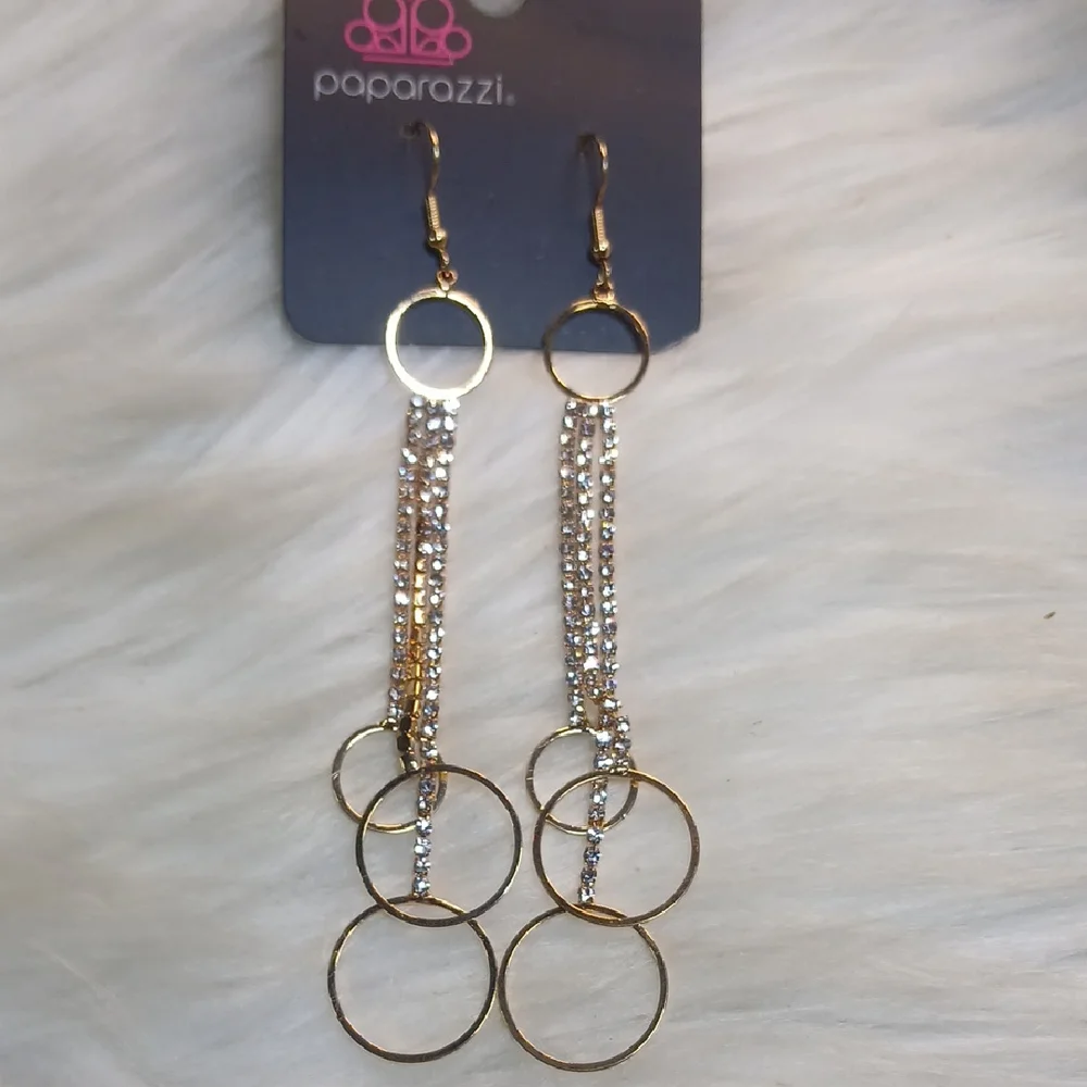 Paparazzi Gold With Bling Bling Dangle Earrings - Picture 1 of 9